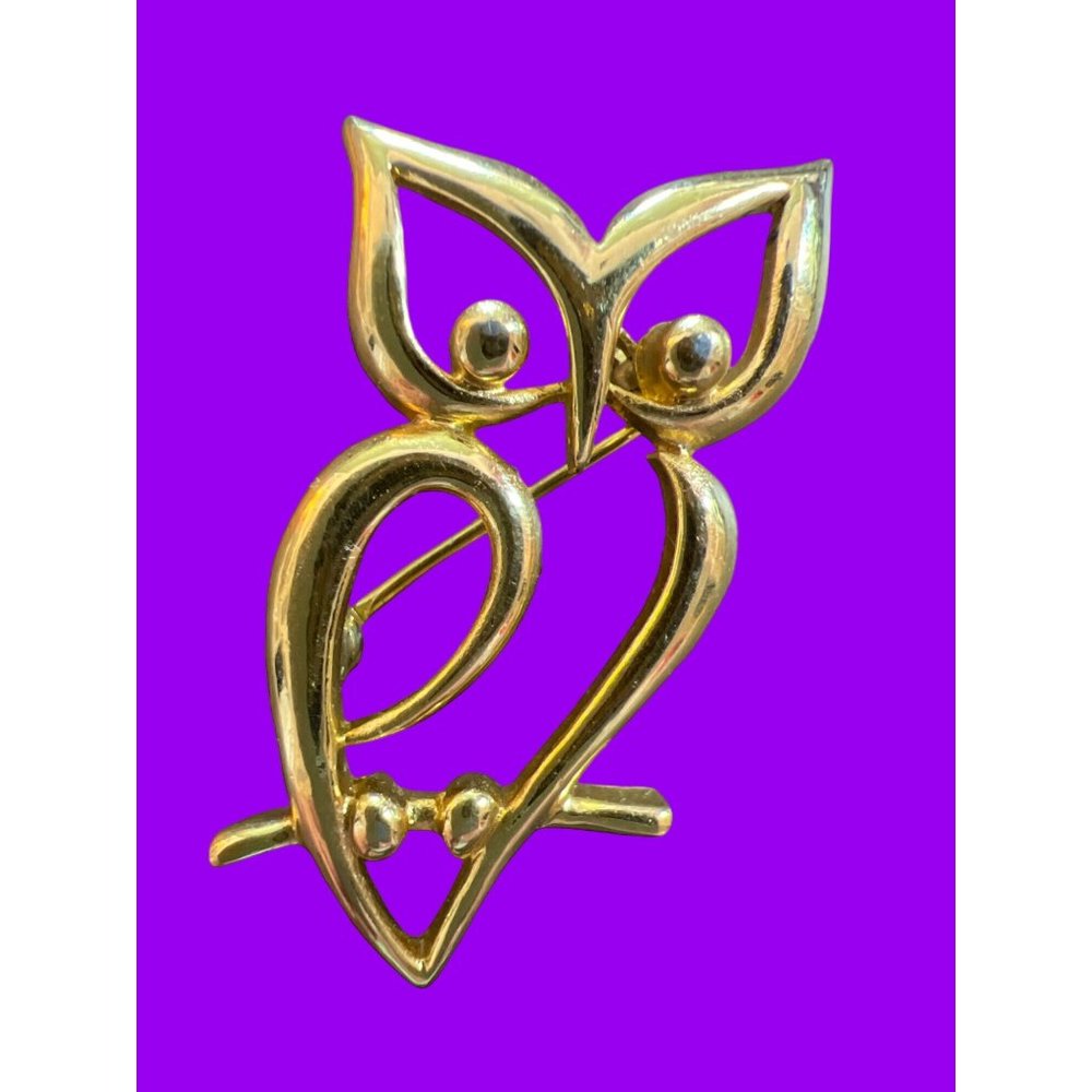 Monet Gold Tone Owl Brooch Vintage 1.5” Tall